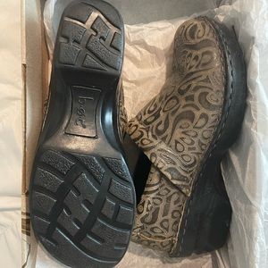B.O.C clog shoes